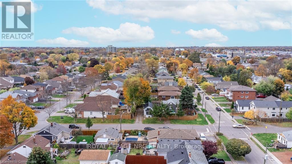 












11 PERRY STREET

,
St. Catharines,




Ontario
L2R1K7


