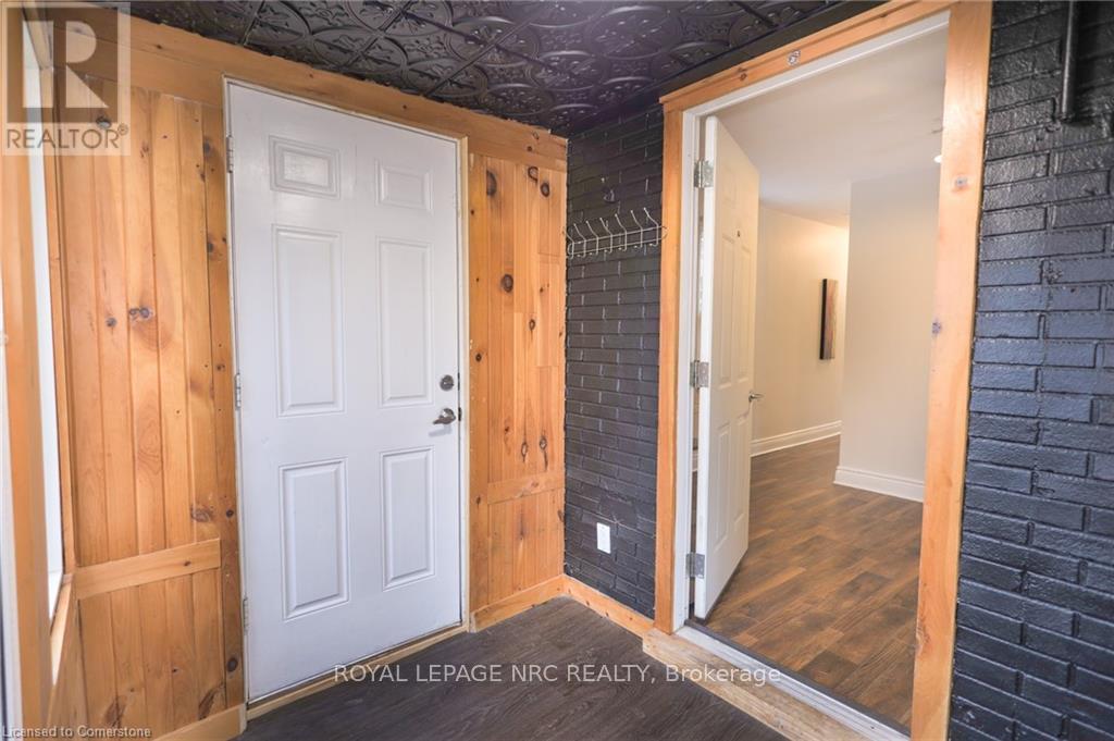 












11 PERRY STREET

,
St. Catharines,




Ontario
L2R1K7

