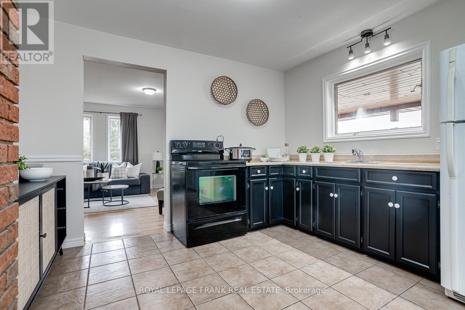 












4825 CONCESSION 3 ROAD

,
Clarington,




Ontario
L0A1J0

