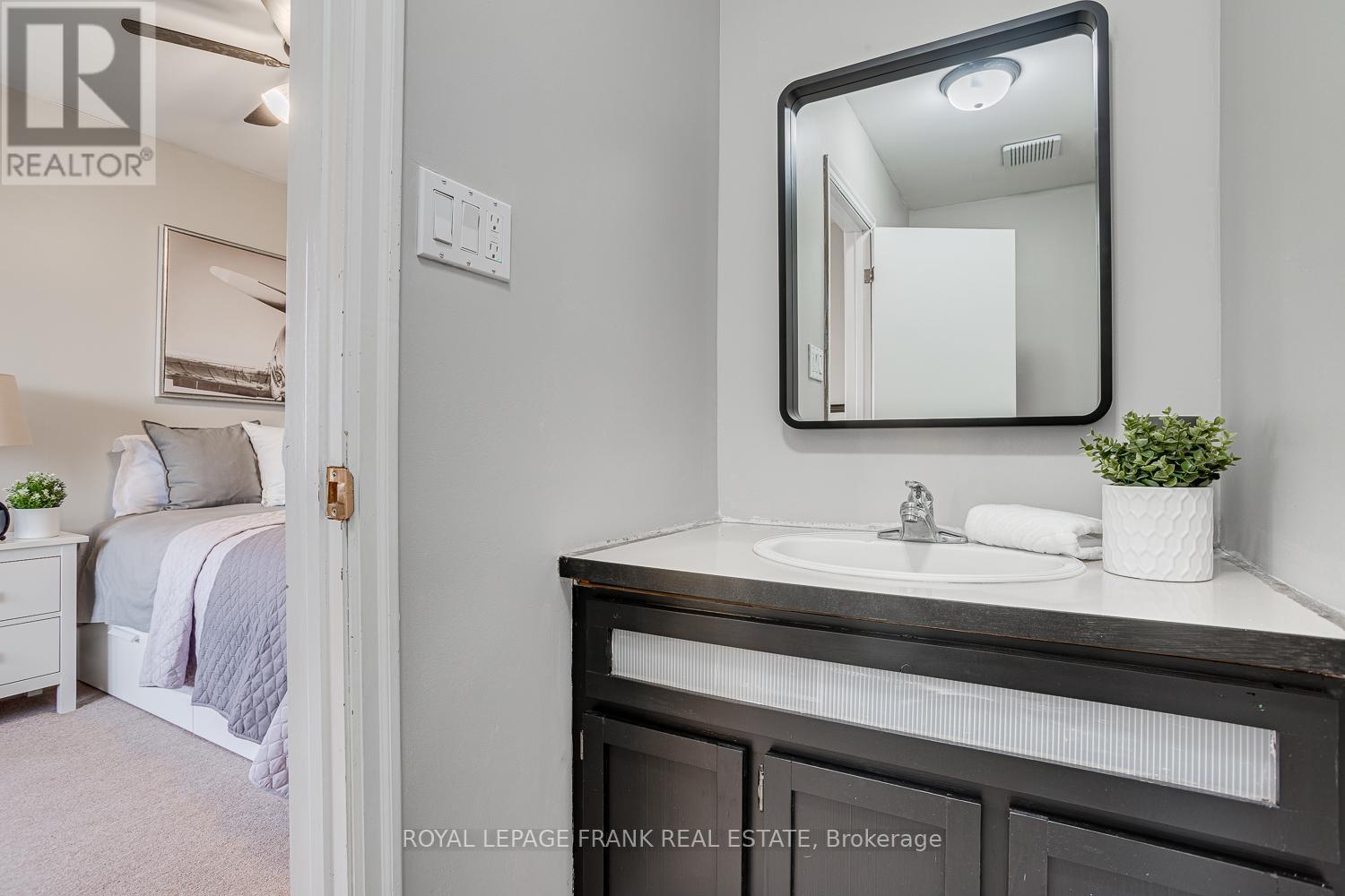 












4825 CONCESSION 3 ROAD

,
Clarington,




Ontario
L0A1J0

