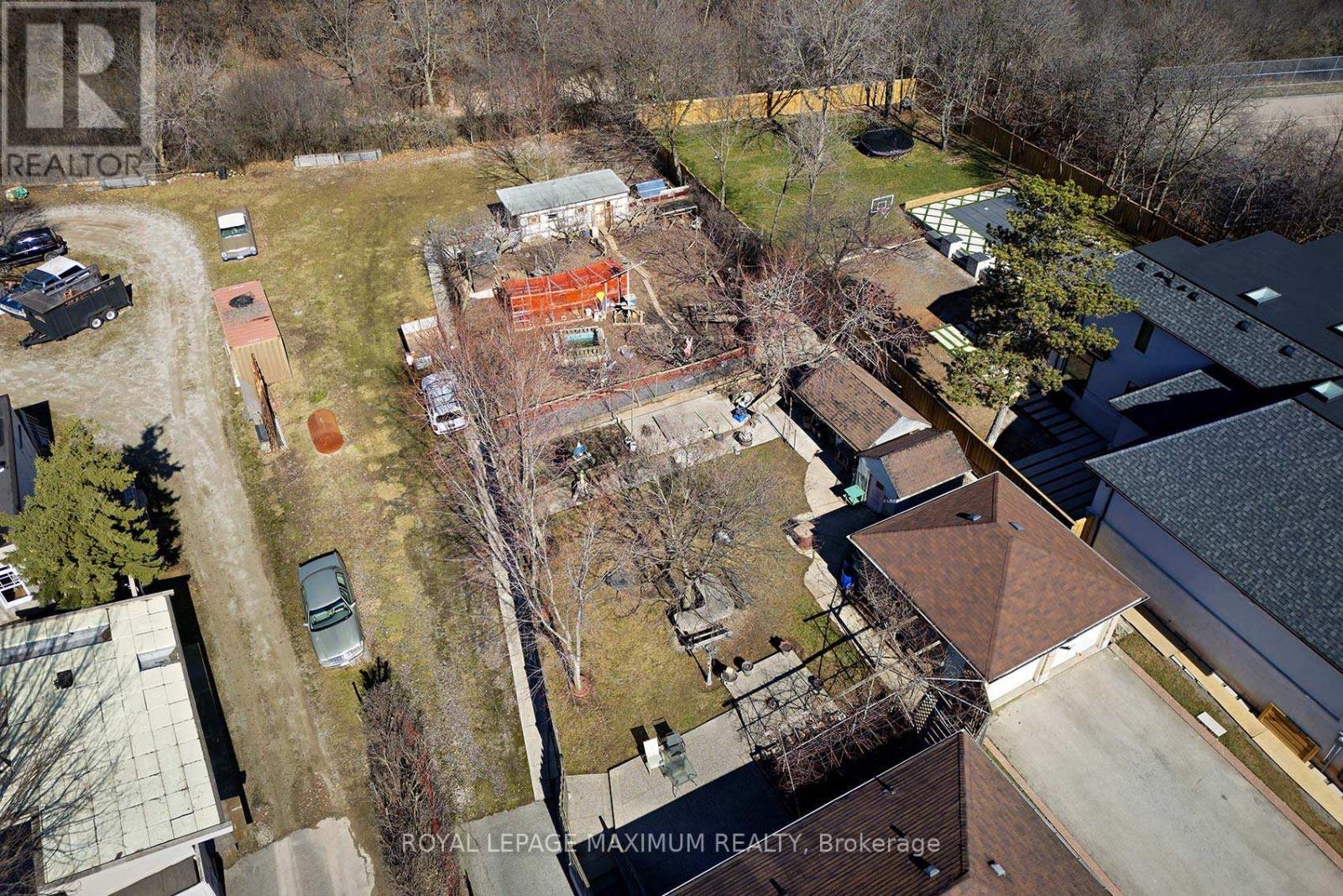 












149 LEIGHLAND AVENUE

,
Oakville,




Ontario
L6H1B3

