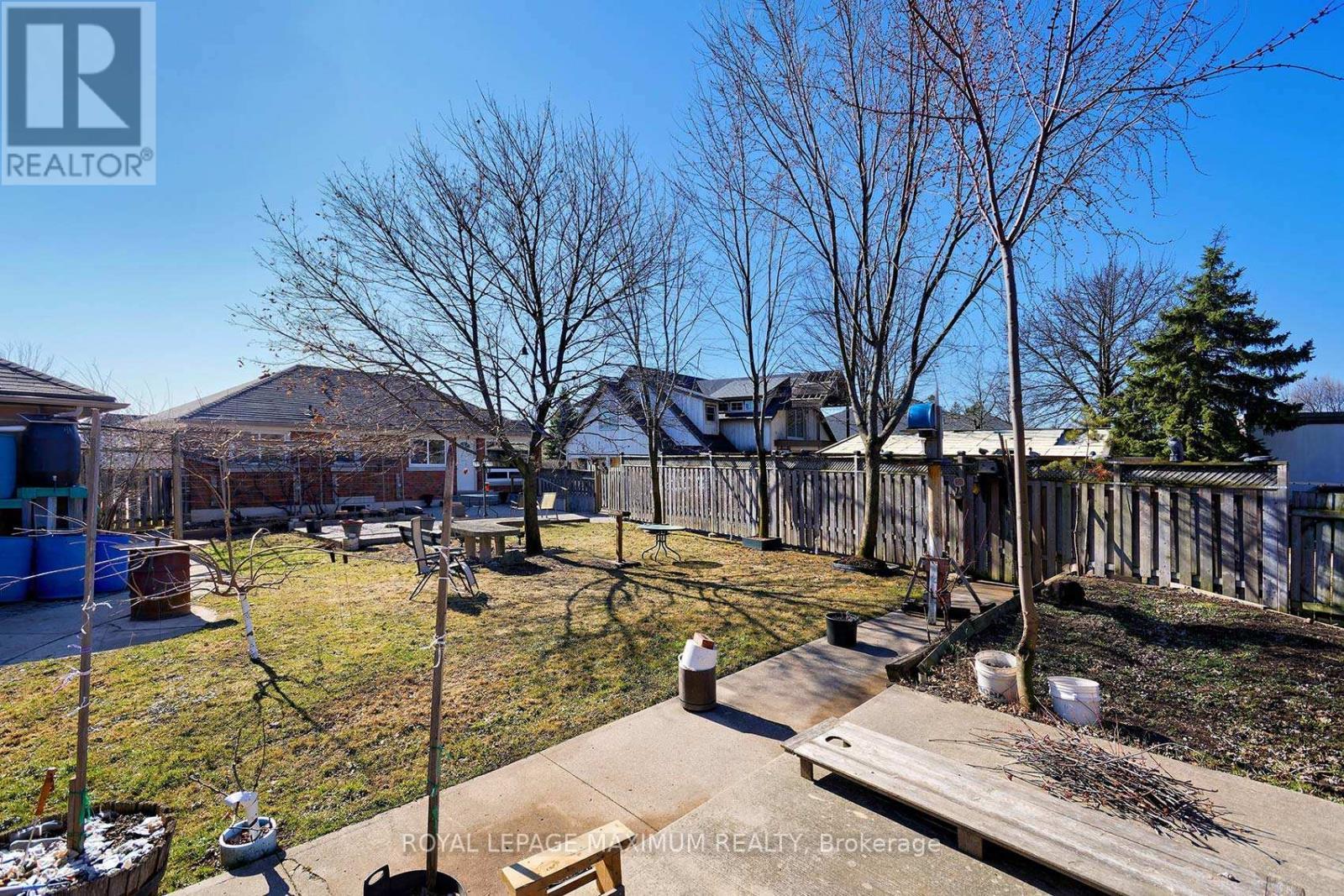












149 LEIGHLAND AVENUE

,
Oakville,




Ontario
L6H1B3


