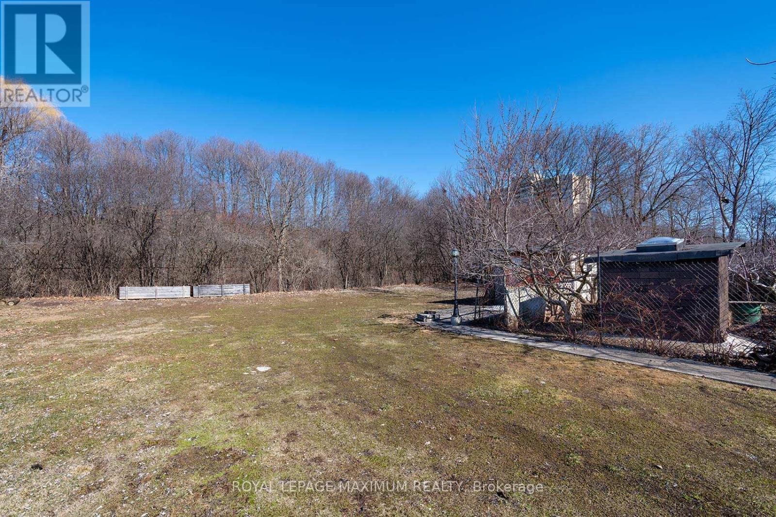 












149 LEIGHLAND AVENUE

,
Oakville,




Ontario
L6H1B3

