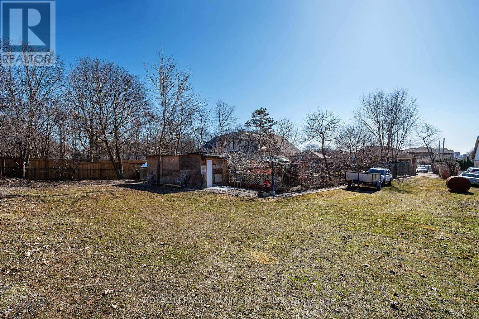 












149 LEIGHLAND AVENUE

,
Oakville,




Ontario
L6H1B3

