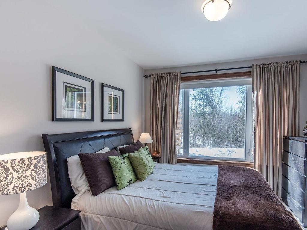 









317


Allée du Rabaska

,
Mont-Tremblant,




QC
J8E0C3

