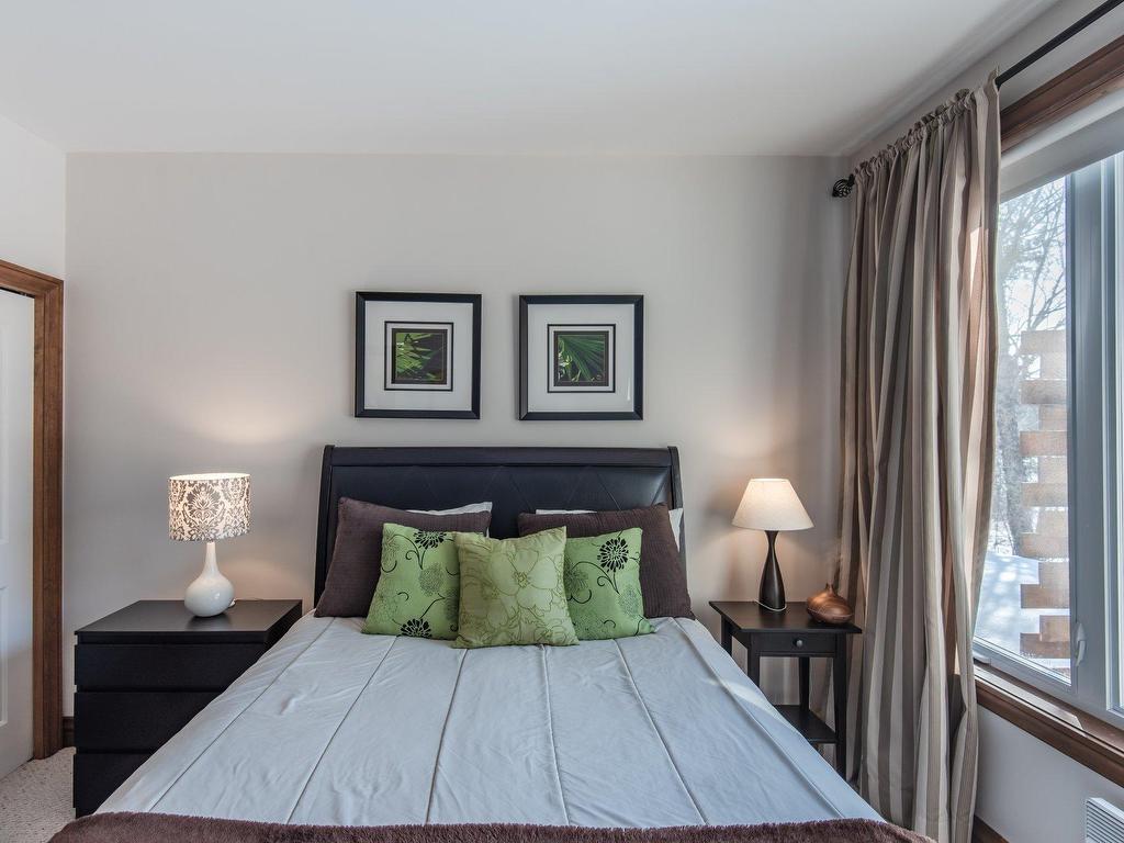 









317


Allée du Rabaska

,
Mont-Tremblant,




QC
J8E0C3

