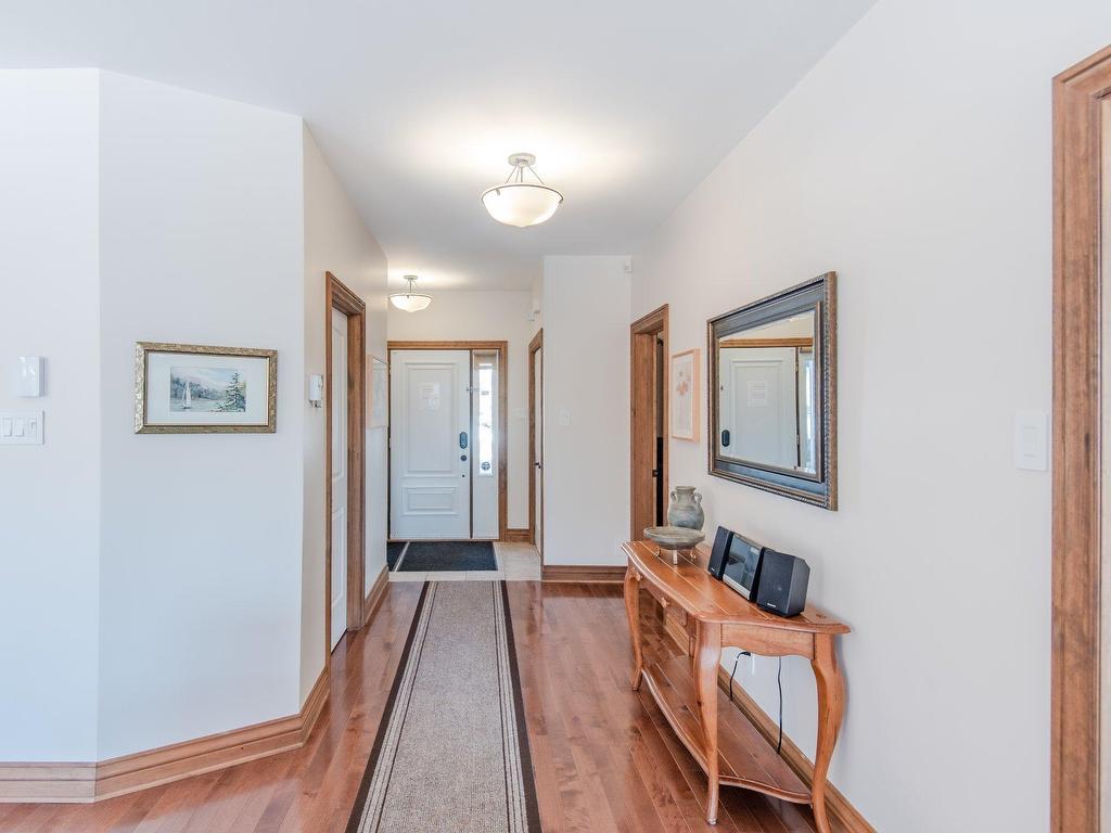 









317


Allée du Rabaska

,
Mont-Tremblant,




QC
J8E0C3

