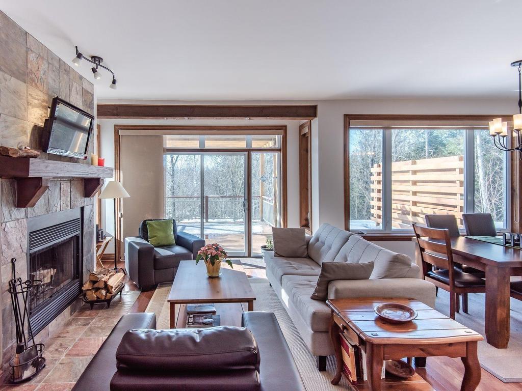 









317


Allée du Rabaska

,
Mont-Tremblant,




QC
J8E0C3


