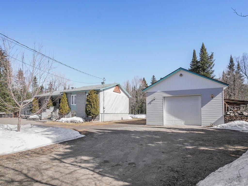 









127


Ch. du Plateau

,
Lantier,




QC
J0T1V0

