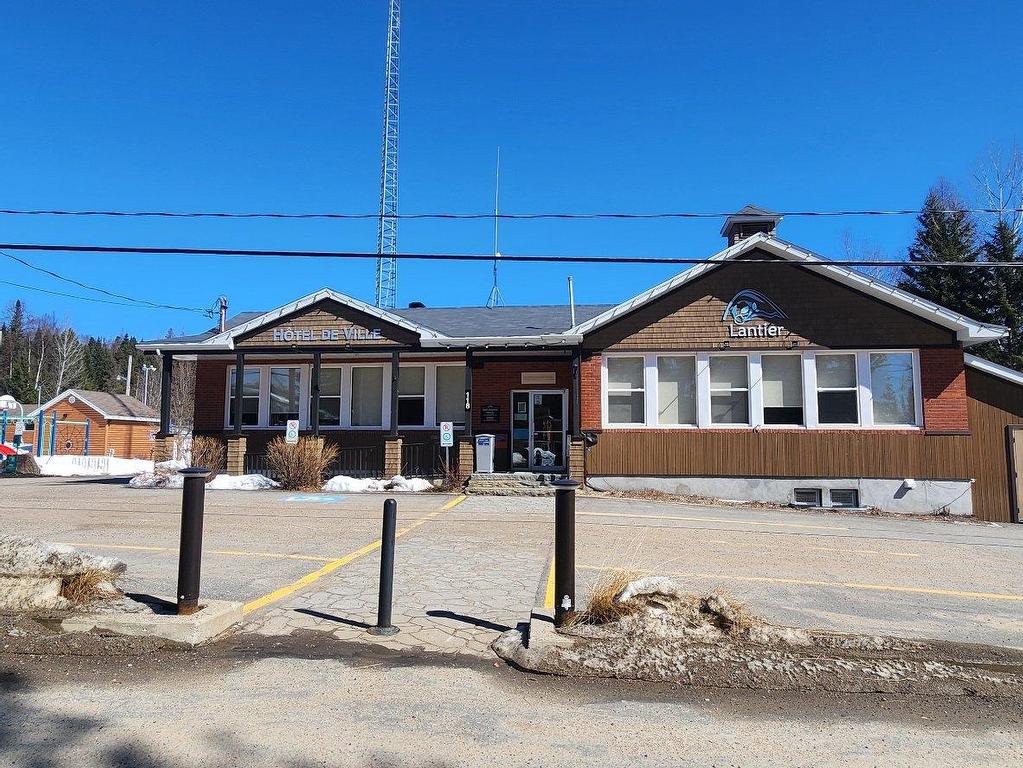 









127


Ch. du Plateau

,
Lantier,




QC
J0T1V0

