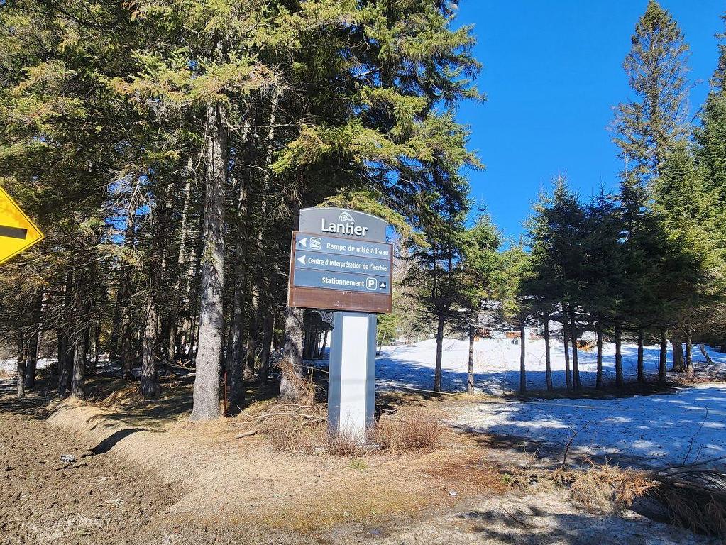 









127


Ch. du Plateau

,
Lantier,




QC
J0T1V0

