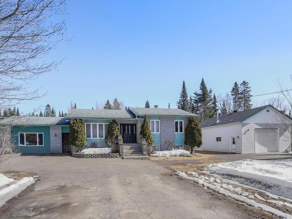 









127


Ch. du Plateau

,
Lantier,




QC
J0T1V0

