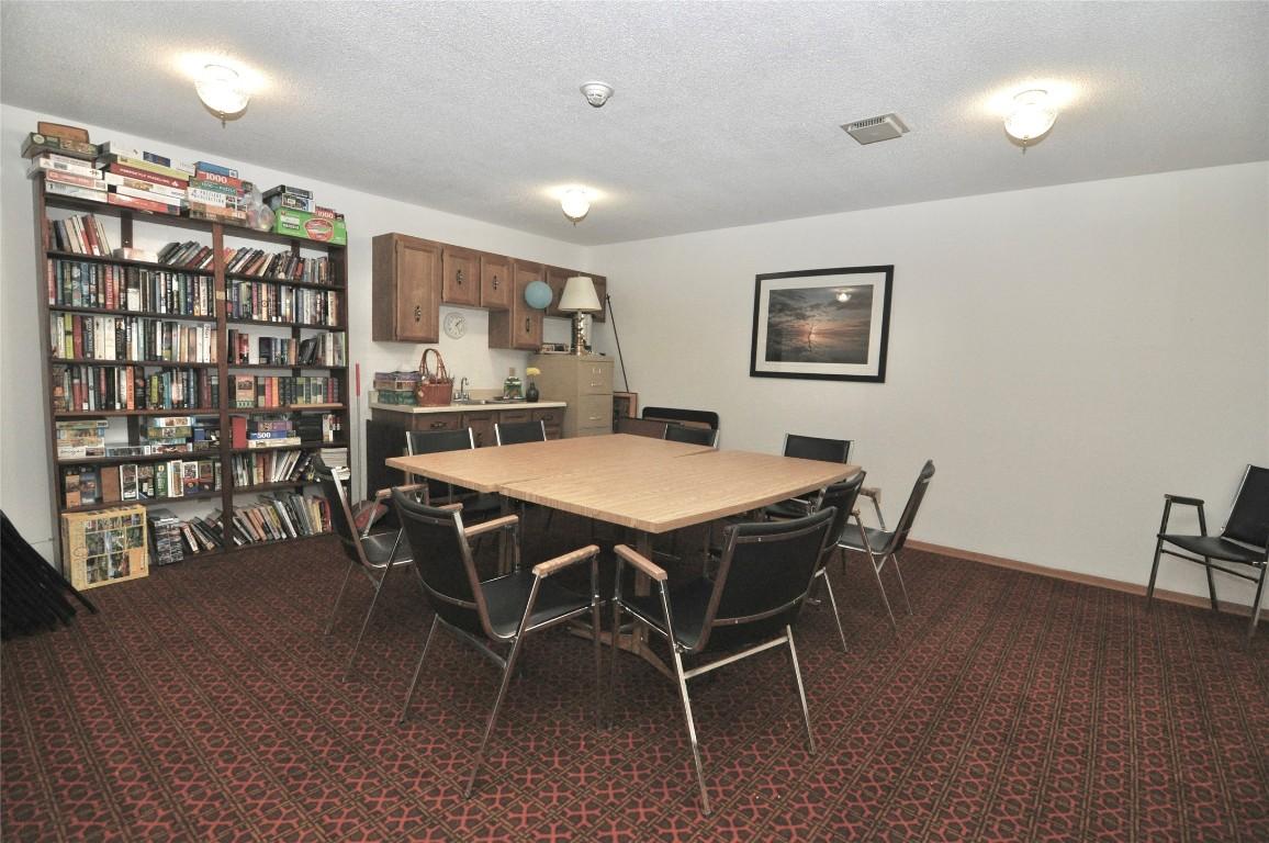 









1035


Bernard

Avenue, 305,
Kelowna,




BC
V1Y 6P7

