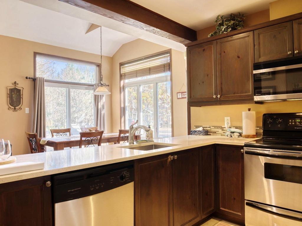 









1691


Ch. du Golf

,
Mont-Tremblant,




QC
J8E2K6

