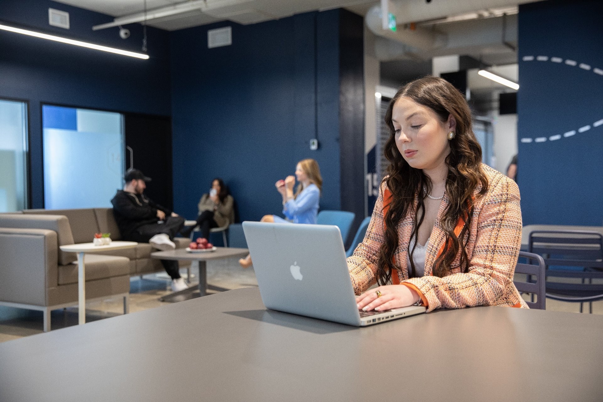 









1


Rue Chabanel O.

, 100,
Montréal (Ahuntsic-Cartierville),




QC
H2N1N3

