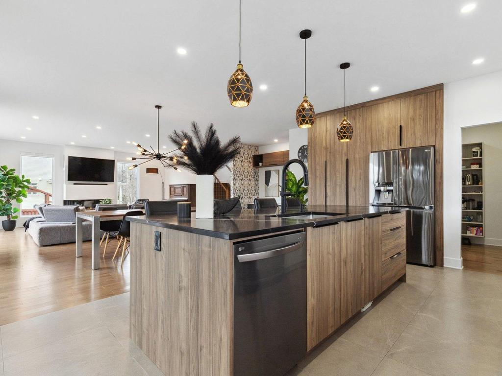 









3587


Rue Lareau

,
Carignan,




QC
J3L0J3

