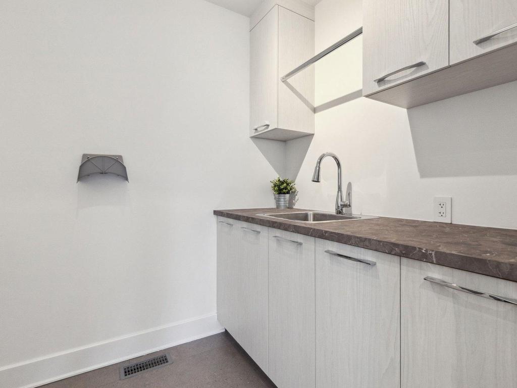 









3587


Rue Lareau

,
Carignan,




QC
J3L0J3

