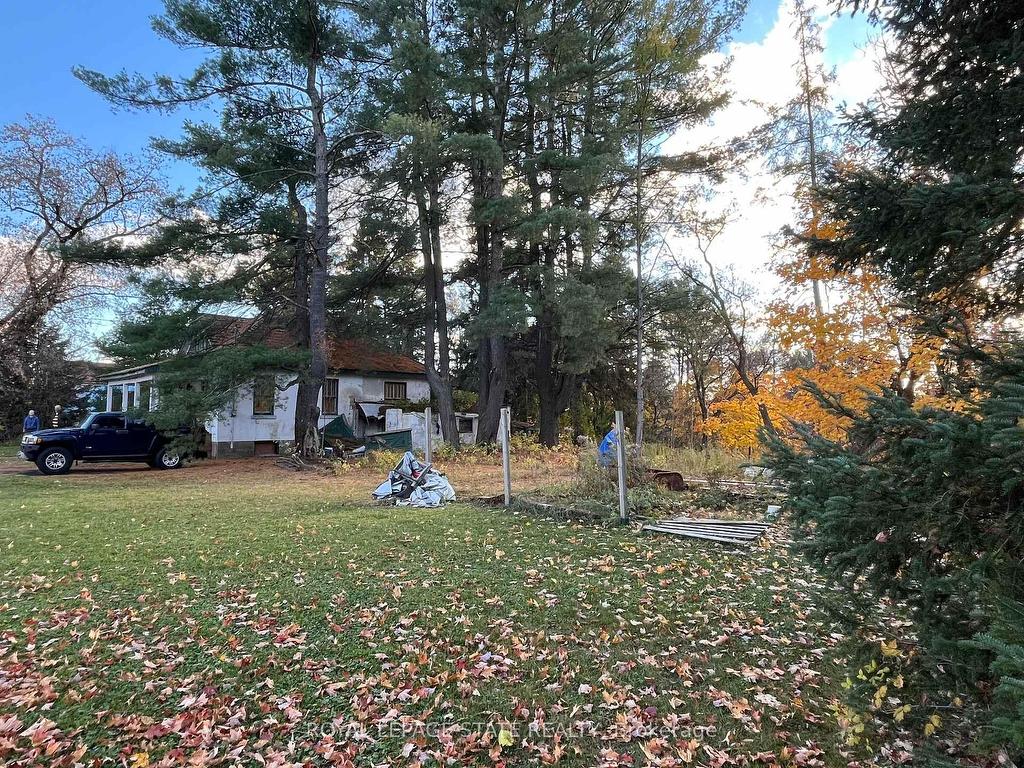 









300


Manitoba

Street,
Bracebridge,




ON
P1L 2C9

