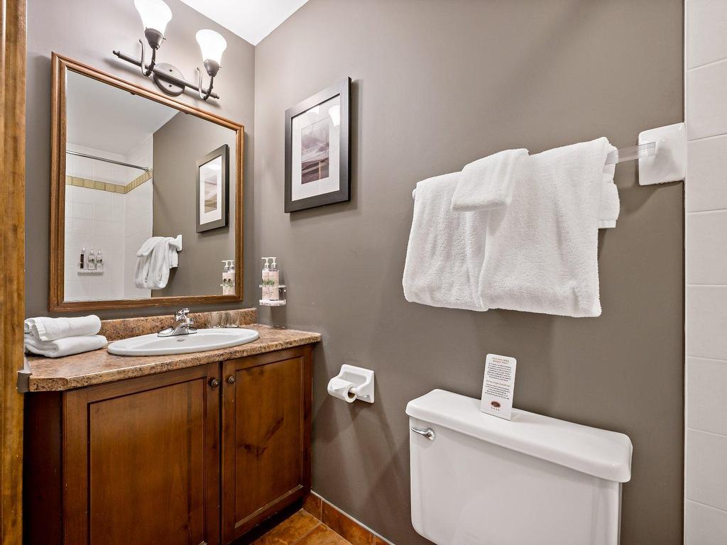 









2396


Rue Labelle

, 127,
Mont-Tremblant,




QC
J8E1T8

