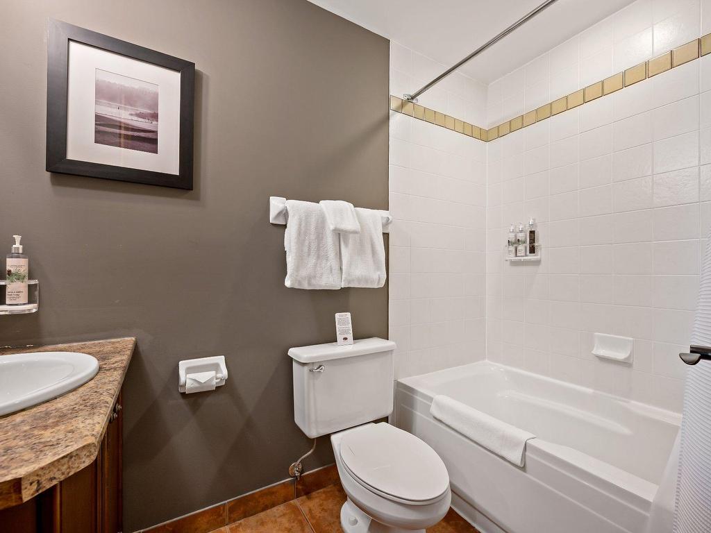 









2396


Rue Labelle

, 127,
Mont-Tremblant,




QC
J8E1T8

