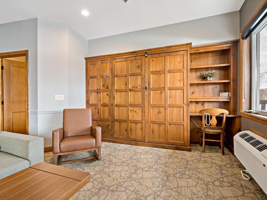 









2396


Rue Labelle

, 127,
Mont-Tremblant,




QC
J8E1T8

