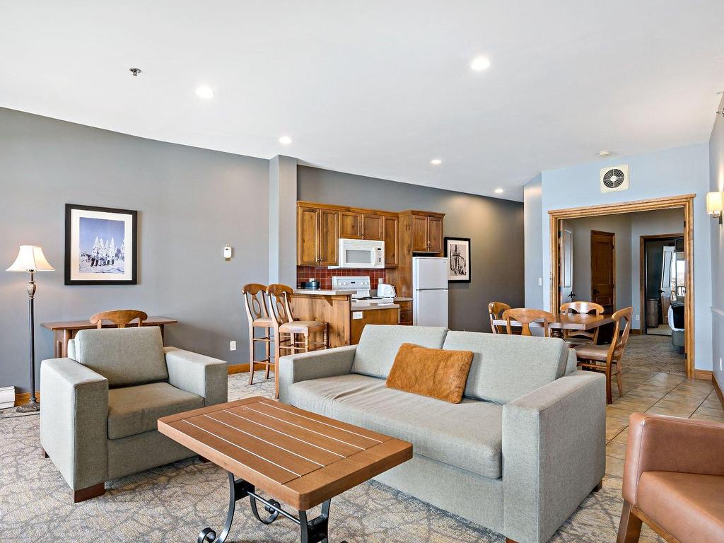 









2396


Rue Labelle

, 127,
Mont-Tremblant,




QC
J8E1T8

