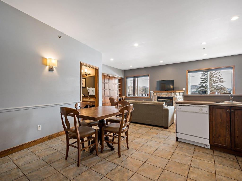









2396


Rue Labelle

, 127,
Mont-Tremblant,




QC
J8E1T8

