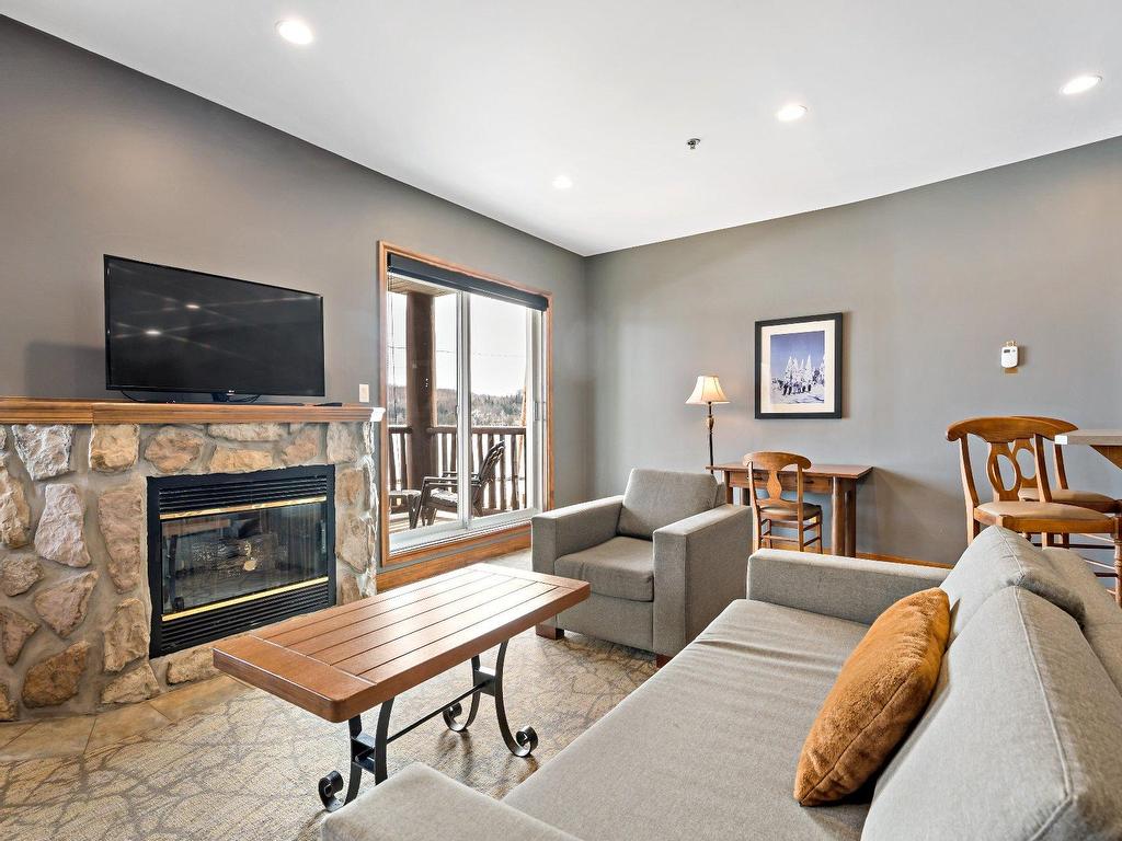 









2396


Rue Labelle

, 127,
Mont-Tremblant,




QC
J8E1T8

