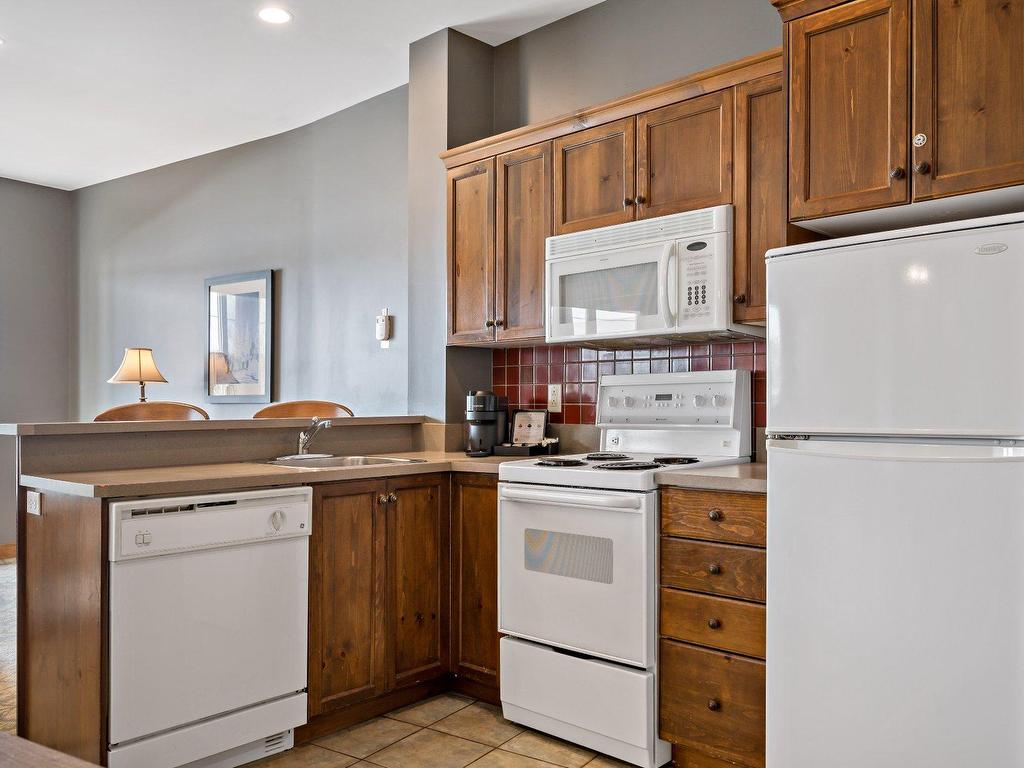 









2396


Rue Labelle

, 127,
Mont-Tremblant,




QC
J8E1T8

