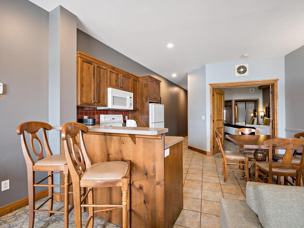 









2396


Rue Labelle

, 127,
Mont-Tremblant,




QC
J8E1T8

