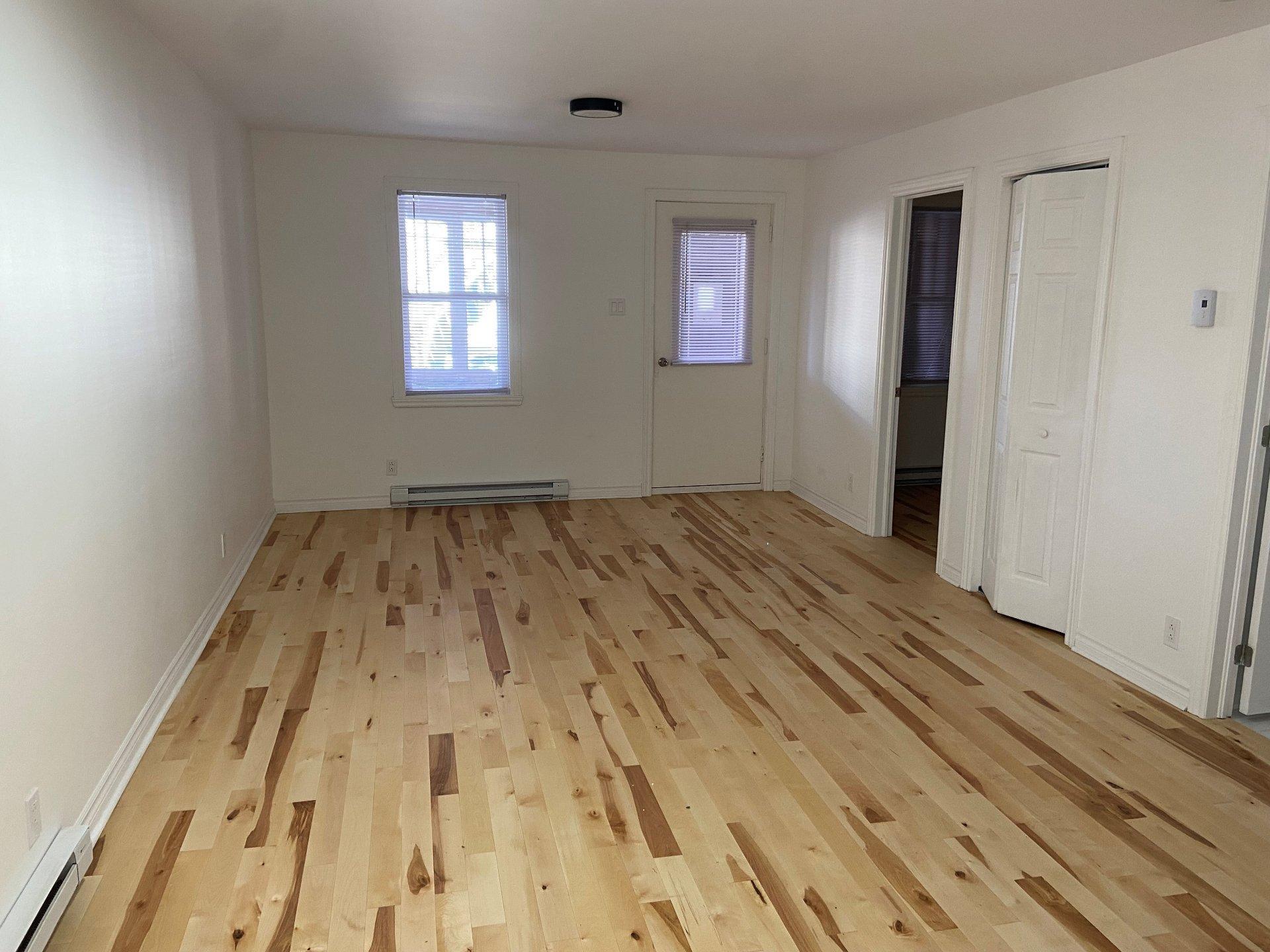 









77

 - 79


Rue Marchand

,
Saint-Jean-sur-Richelieu,




QC
J3B5R1

