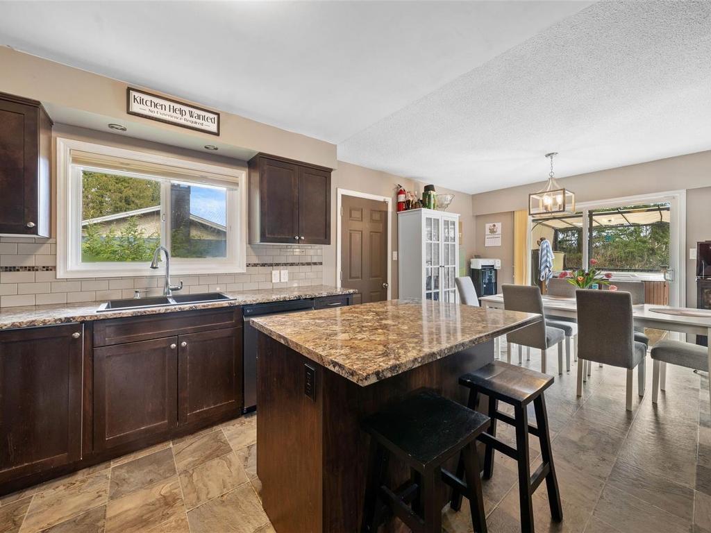 









3039


Lashman

Ave,
Duncan,




BC
V9L 1C8

