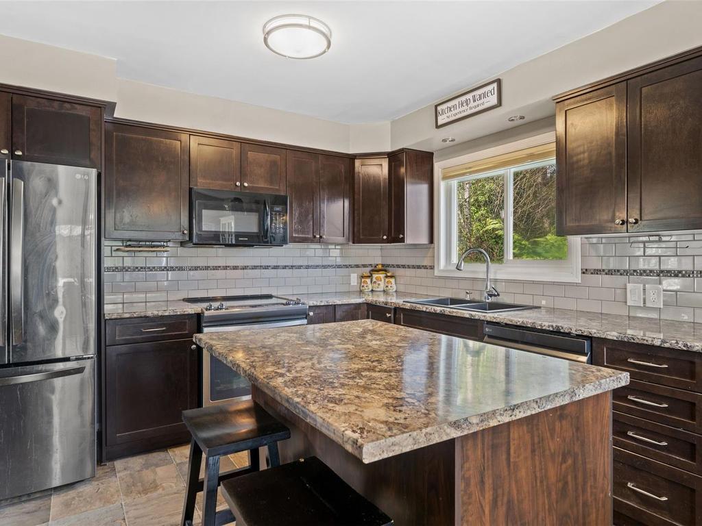 









3039


Lashman

Ave,
Duncan,




BC
V9L 1C8


