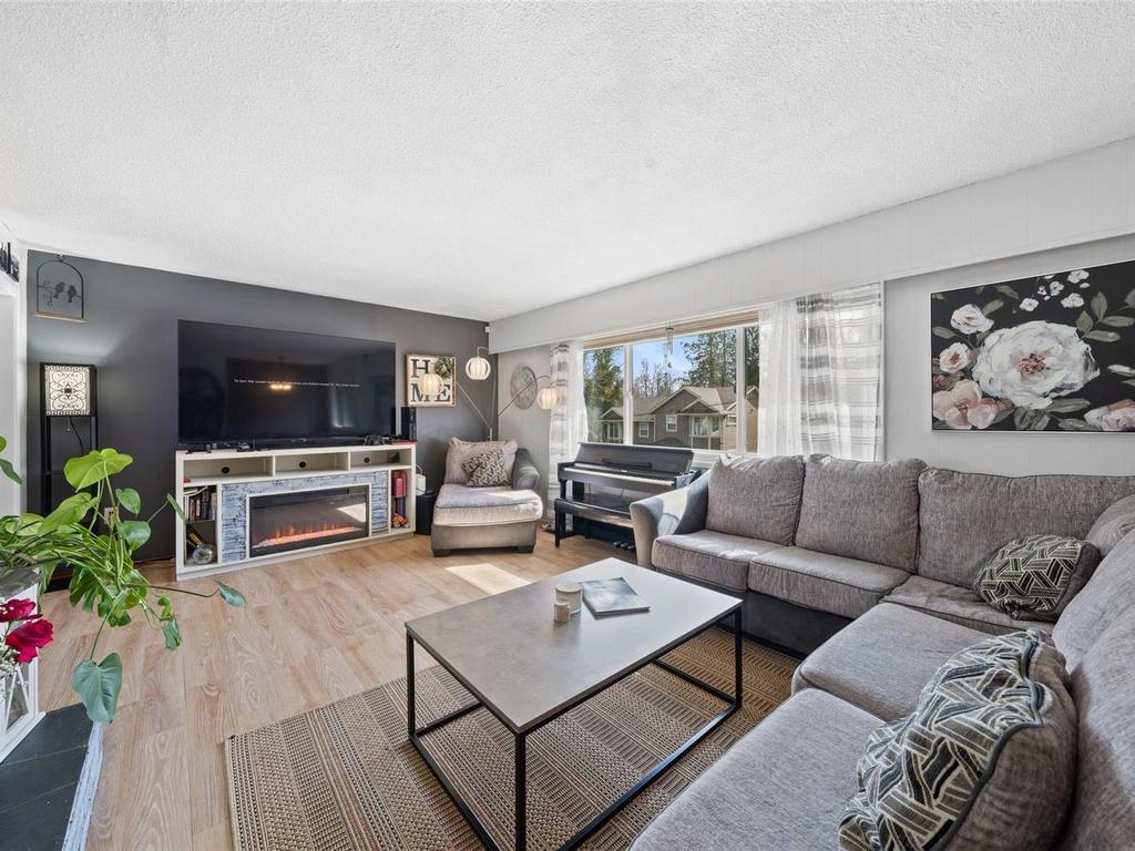 









3039


Lashman

Ave,
Duncan,




BC
V9L 1C8

