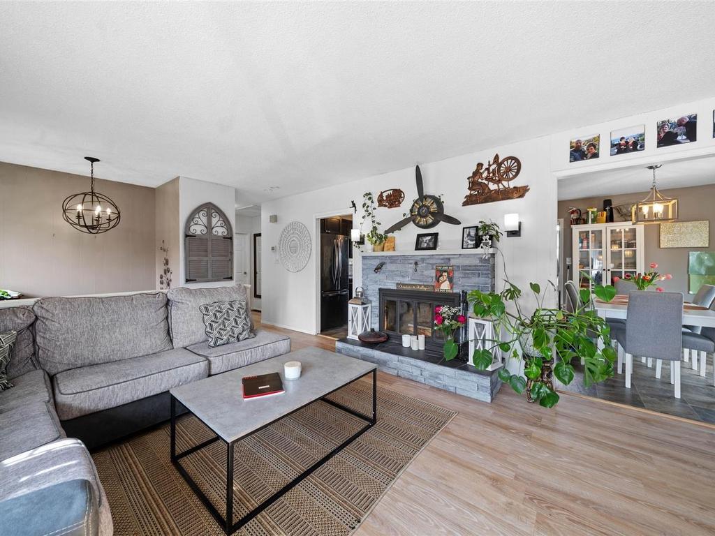 









3039


Lashman

Ave,
Duncan,




BC
V9L 1C8

