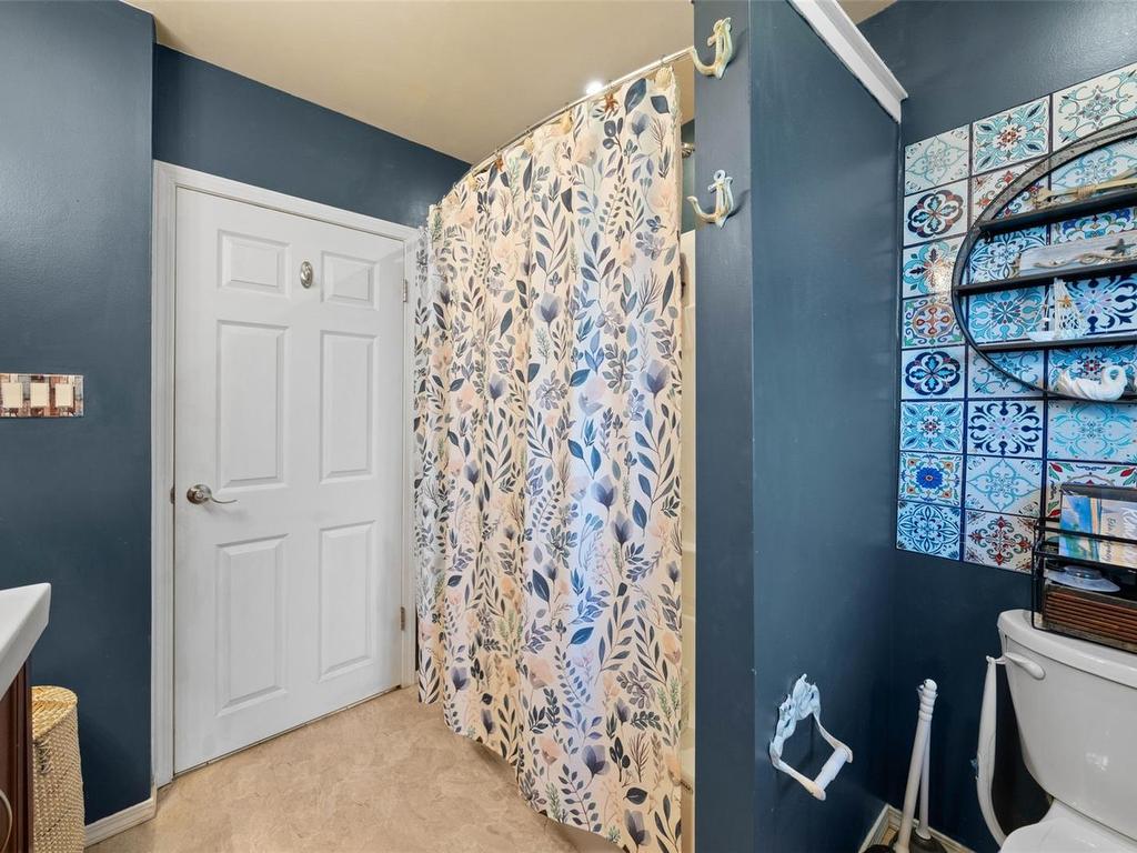 









3039


Lashman

Ave,
Duncan,




BC
V9L 1C8


