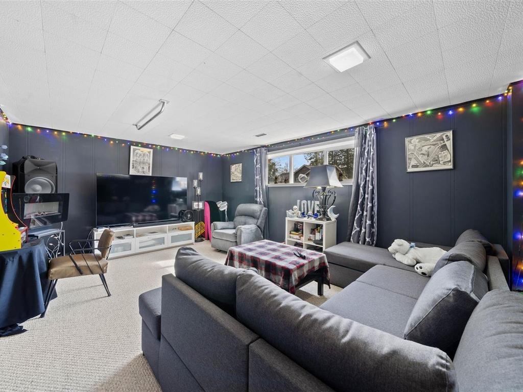 









3039


Lashman

Ave,
Duncan,




BC
V9L 1C8

