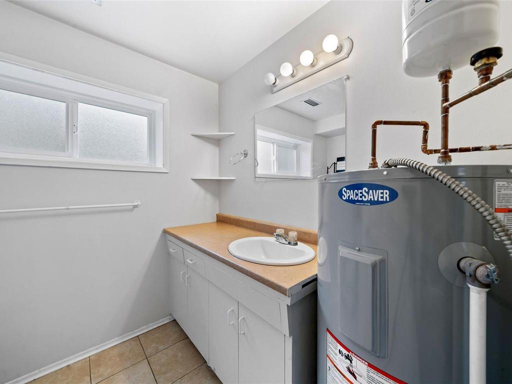 









3039


Lashman

Ave,
Duncan,




BC
V9L 1C8

