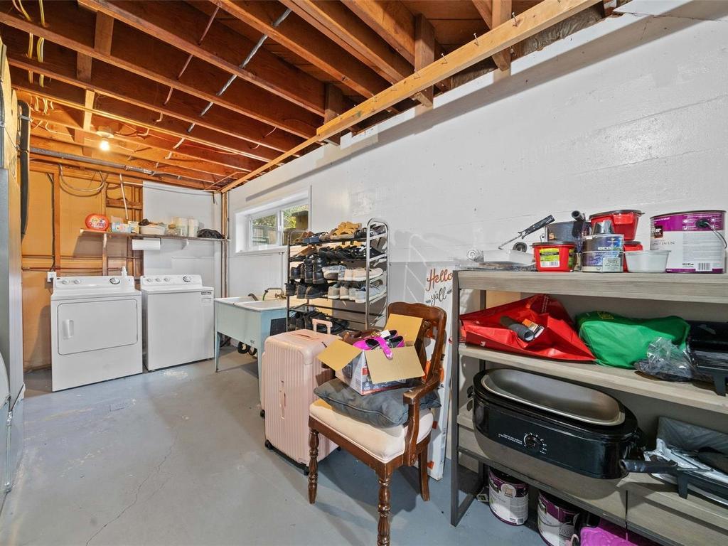 









3039


Lashman

Ave,
Duncan,




BC
V9L 1C8

