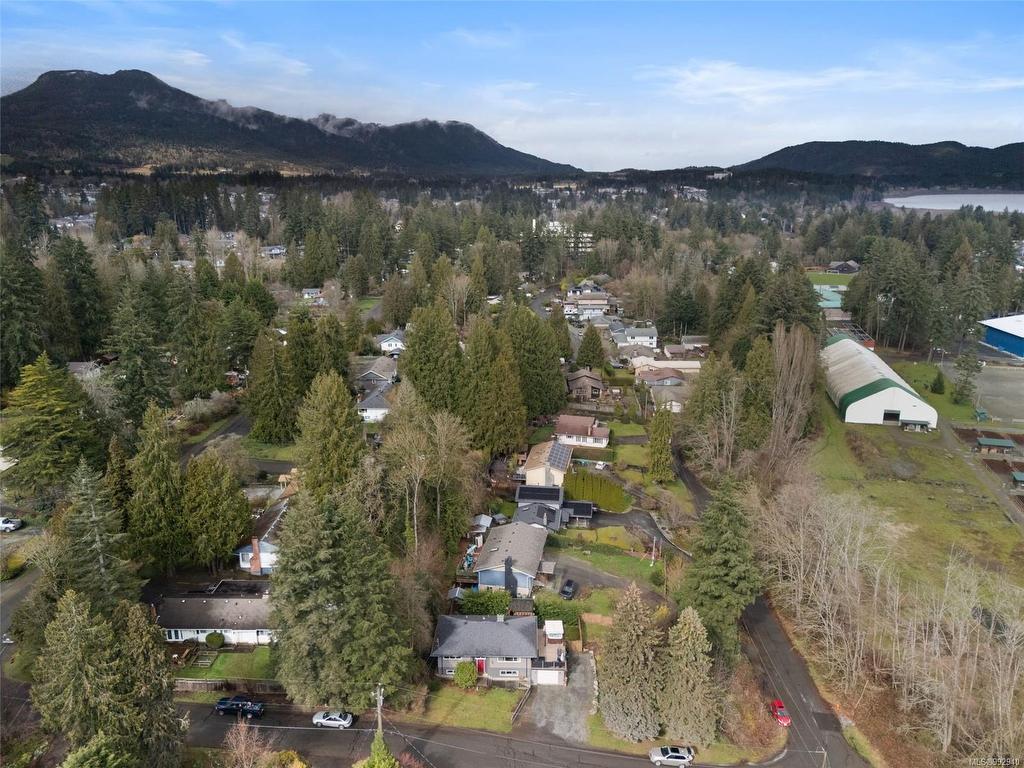 









3039


Lashman

Ave,
Duncan,




BC
V9L 1C8

