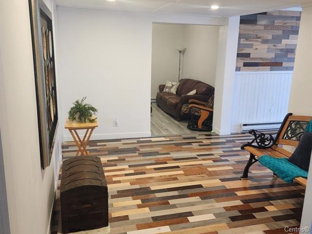 









1314

 - 1316


Rue St-Joseph

,
Valcourt - Ville,




QC
J0E2L0

