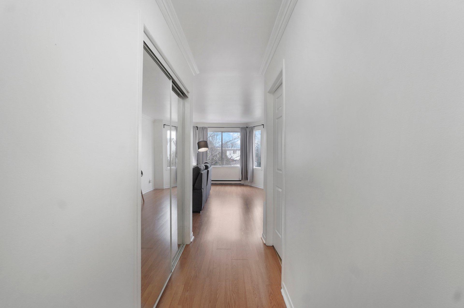 









166


Av. du Manoir

, 3,
Montréal (L'Île-Bizard/Sainte-Geneviève),




QC
H9C2R4

