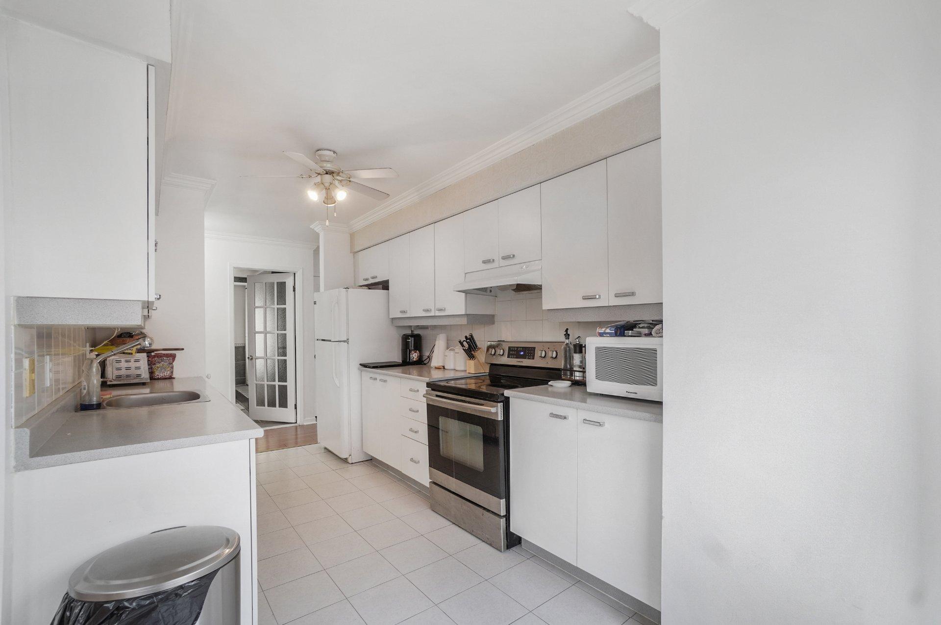 









166


Av. du Manoir

, 3,
Montréal (L'Île-Bizard/Sainte-Geneviève),




QC
H9C2R4

