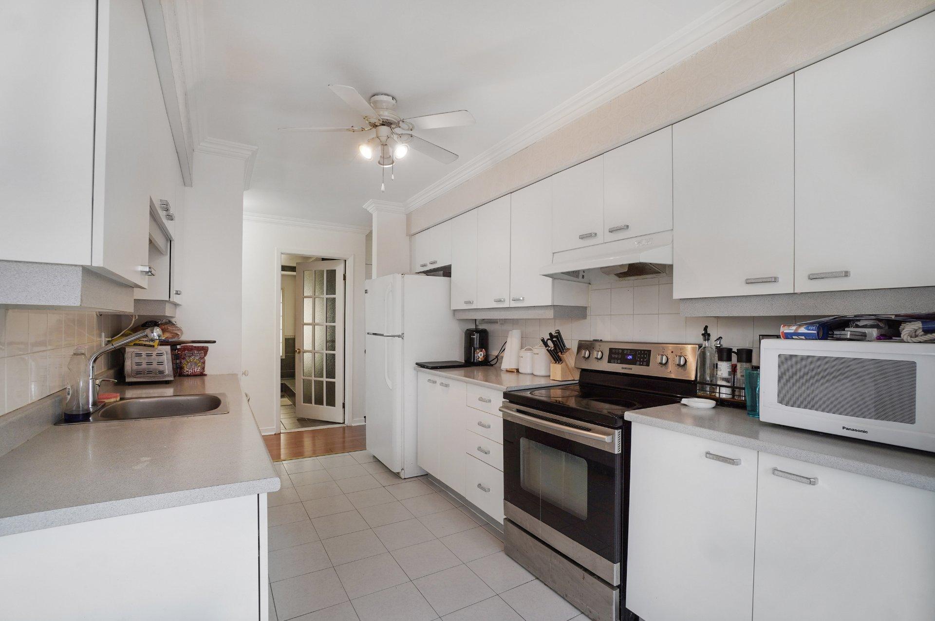 









166


Av. du Manoir

, 3,
Montréal (L'Île-Bizard/Sainte-Geneviève),




QC
H9C2R4

