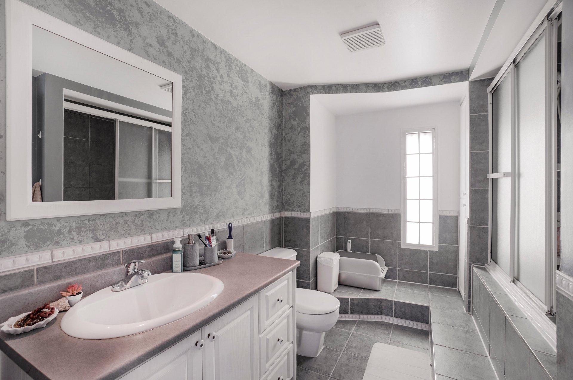 









166


Av. du Manoir

, 3,
Montréal (L'Île-Bizard/Sainte-Geneviève),




QC
H9C2R4

