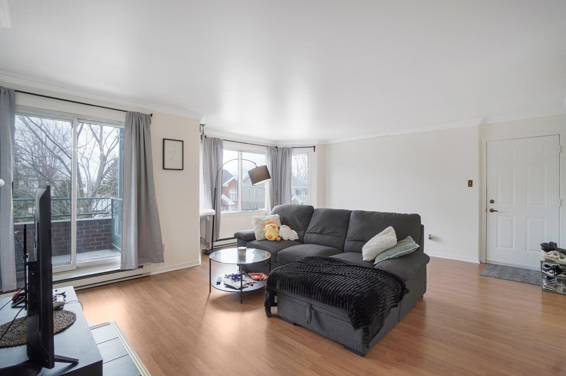 









166


Av. du Manoir

, 3,
Montréal (L'Île-Bizard/Sainte-Geneviève),




QC
H9C2R4

