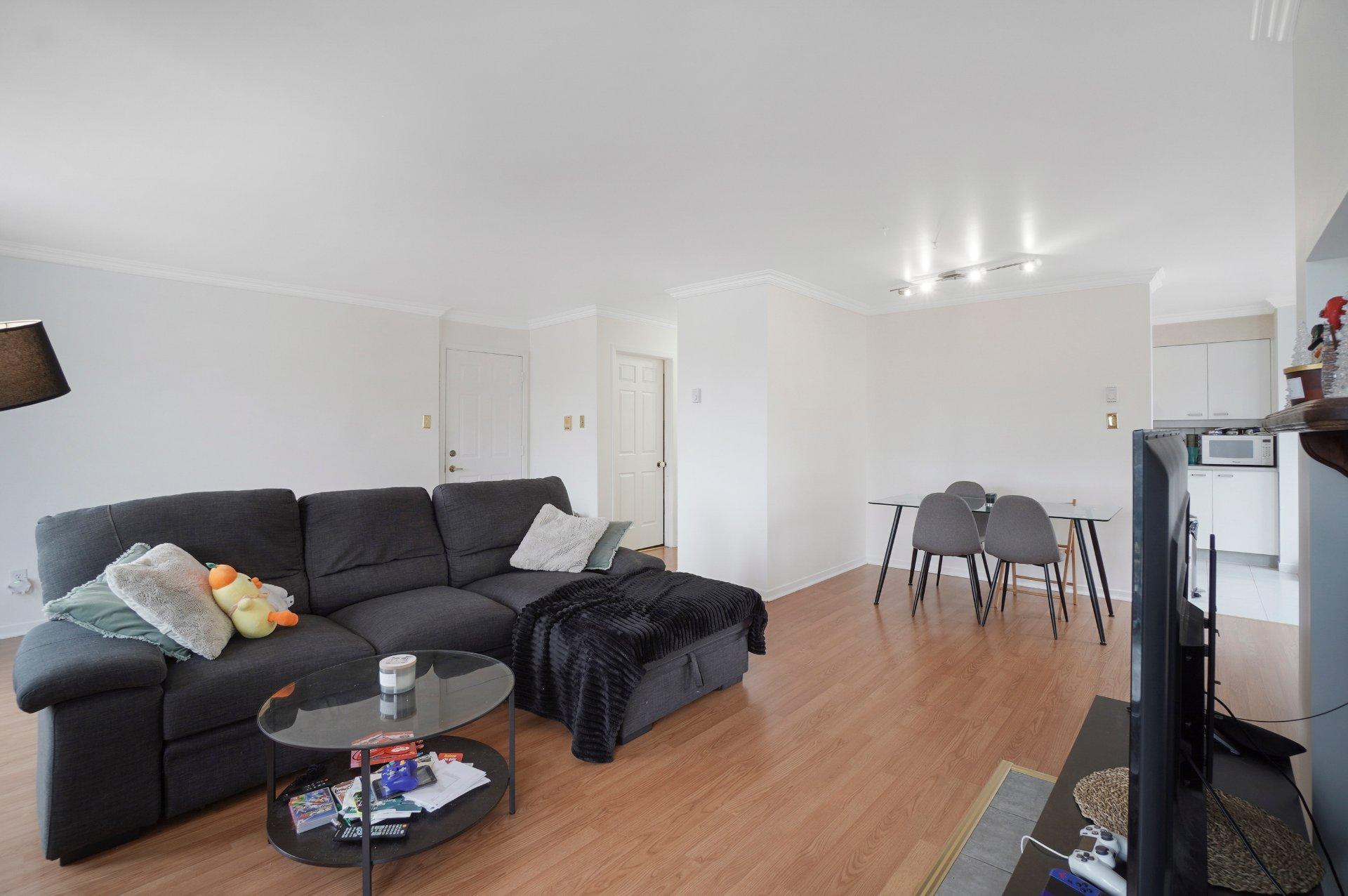 









166


Av. du Manoir

, 3,
Montréal (L'Île-Bizard/Sainte-Geneviève),




QC
H9C2R4

