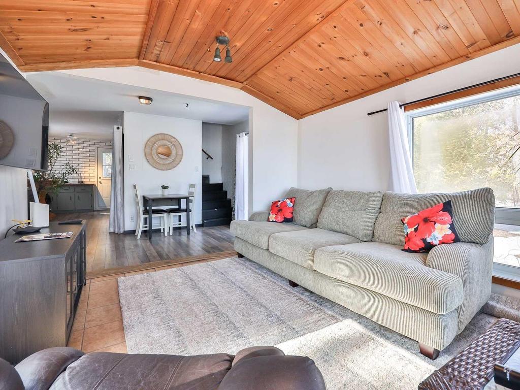 









1591


Route 148

,
Papineauville,




QC
J0V1R0

