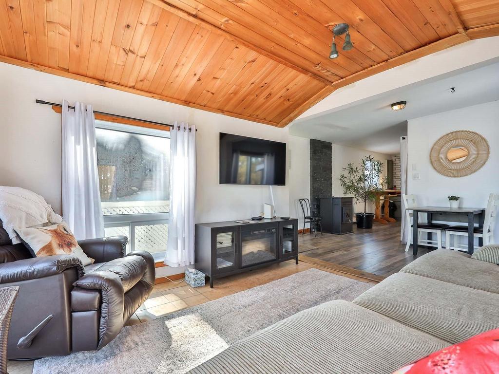 









1591


Route 148

,
Papineauville,




QC
J0V1R0

