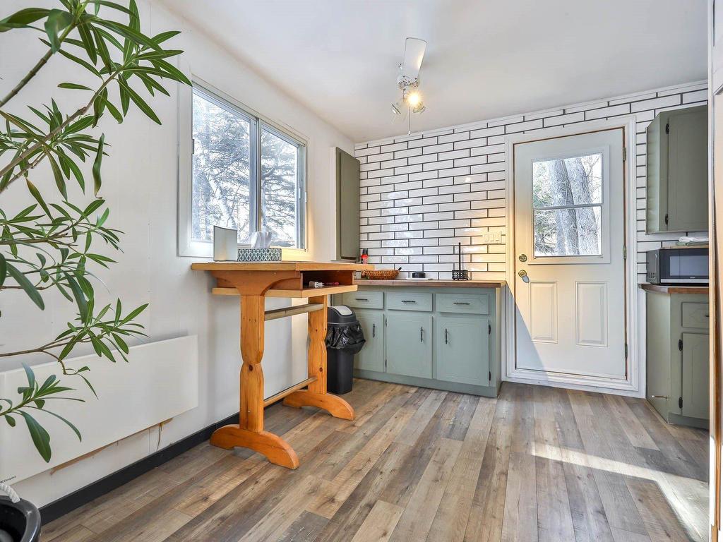 









1591


Route 148

,
Papineauville,




QC
J0V1R0

